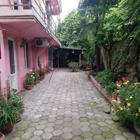Guest House Saba Μπατούμι Εξωτερικό φωτογραφία