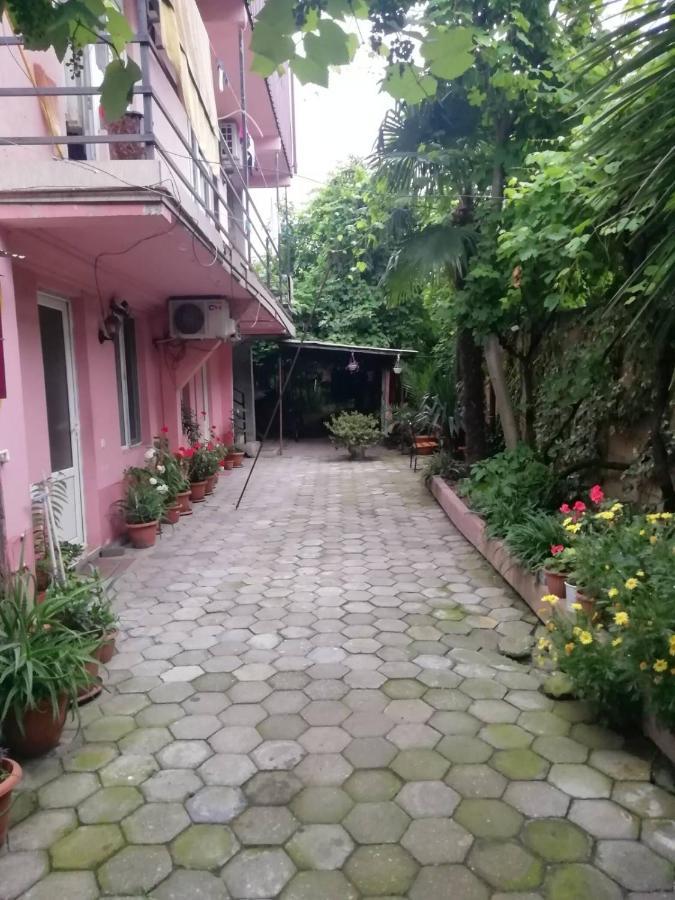 Guest House Saba Μπατούμι Εξωτερικό φωτογραφία