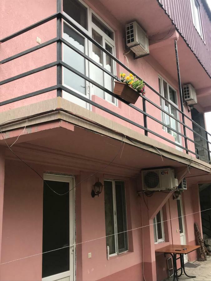Guest House Saba Μπατούμι Εξωτερικό φωτογραφία